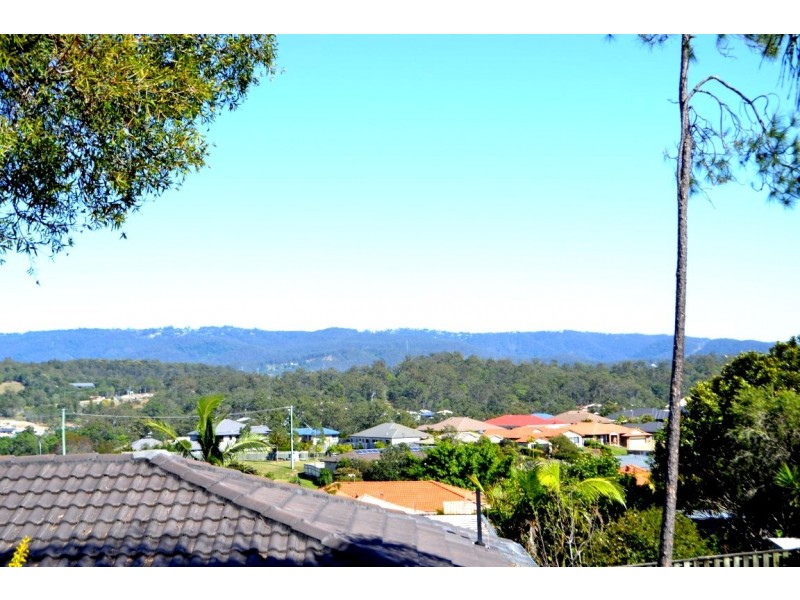 24 Maui Crescent, Oxenford QLD 4210