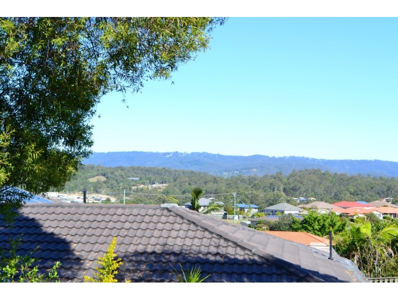 24 Maui Crescent, Oxenford QLD 4210