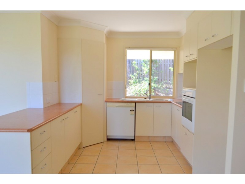 24 Maui Crescent, Oxenford QLD 4210