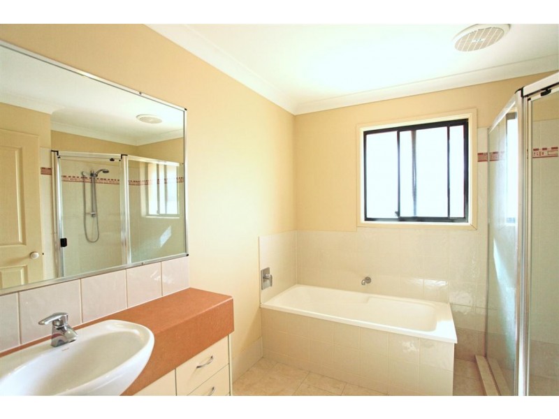 31 Maloney Crescent, Maudsland QLD 4210