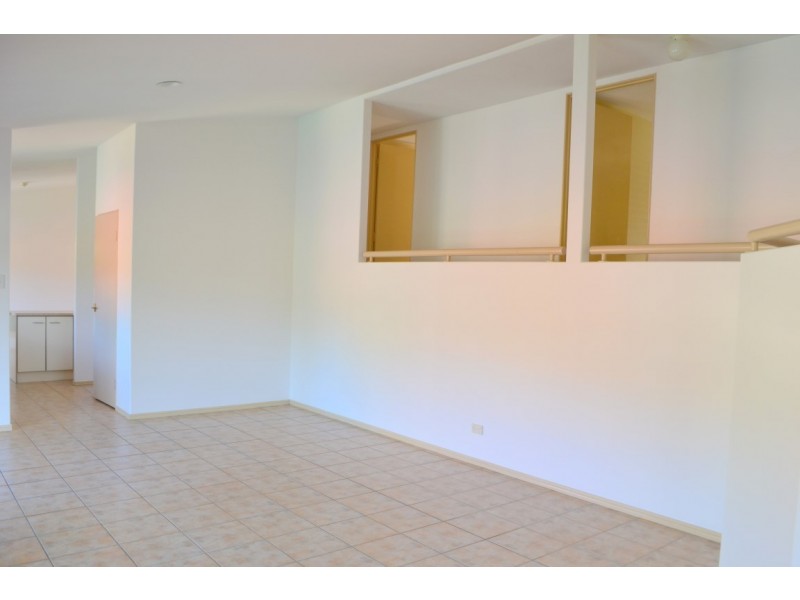 11 Pacific Pines bvd, Pacific Pines QLD 4211