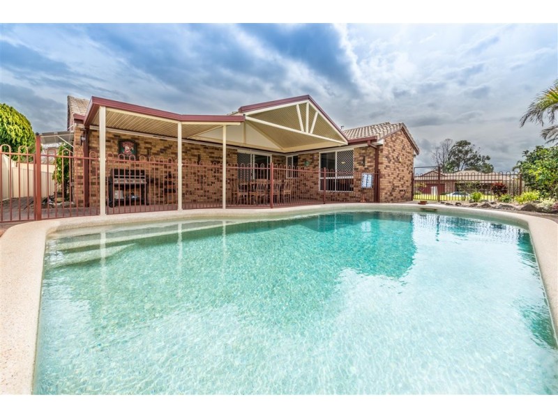 2 Morfantaine Terrace, Parkwood QLD 4214