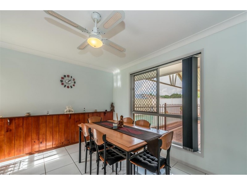 2 Morfantaine Terrace, Parkwood QLD 4214