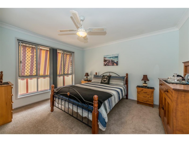 2 Morfantaine Terrace, Parkwood QLD 4214