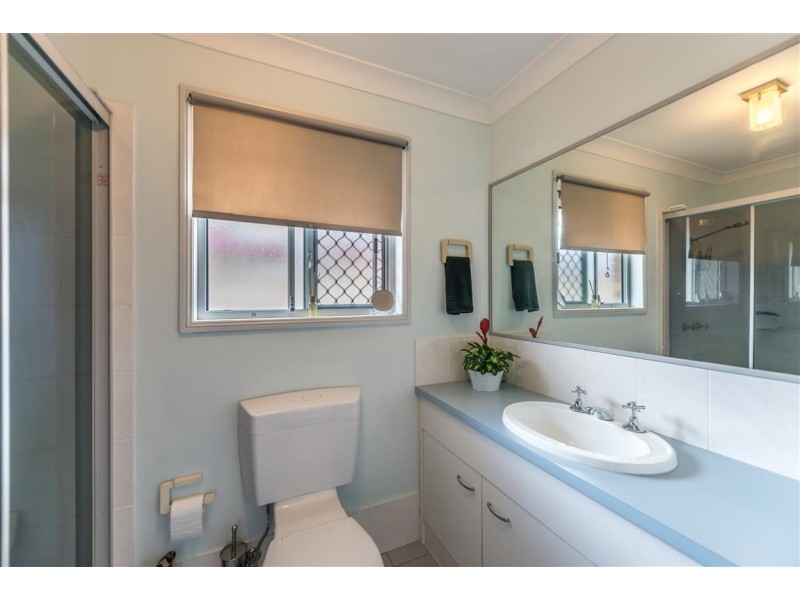 2 Morfantaine Terrace, Parkwood QLD 4214