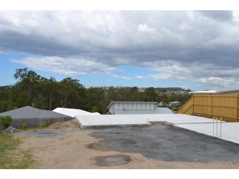 15 Harriet Lane, Oxenford QLD 4210