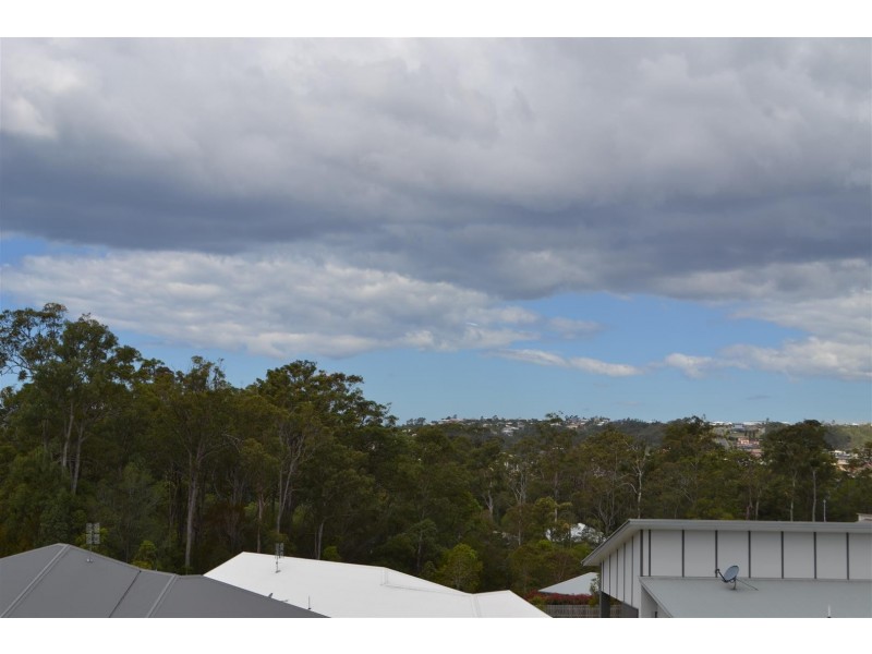 15 Harriet Lane, Oxenford QLD 4210