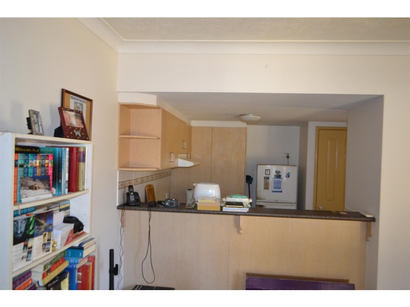 2/152 High Street, Southport QLD 4215