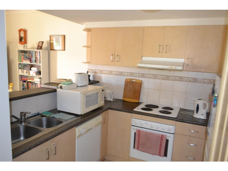 2/152 High Street, Southport QLD 4215