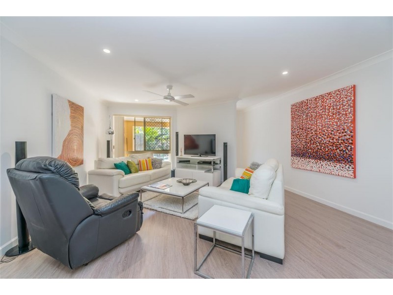 7 Mona Ct, Oxenford QLD 4210