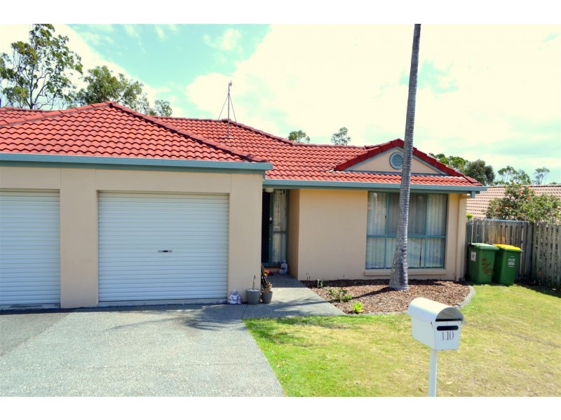 2/110 Greenacre Drive, Parkwood QLD 4214