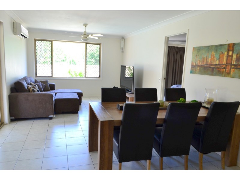 39 Galapagos Way, Pacific Pines QLD 4211