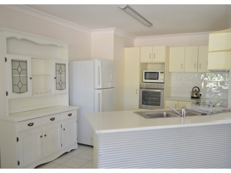 39 Galapagos Way, Pacific Pines QLD 4211