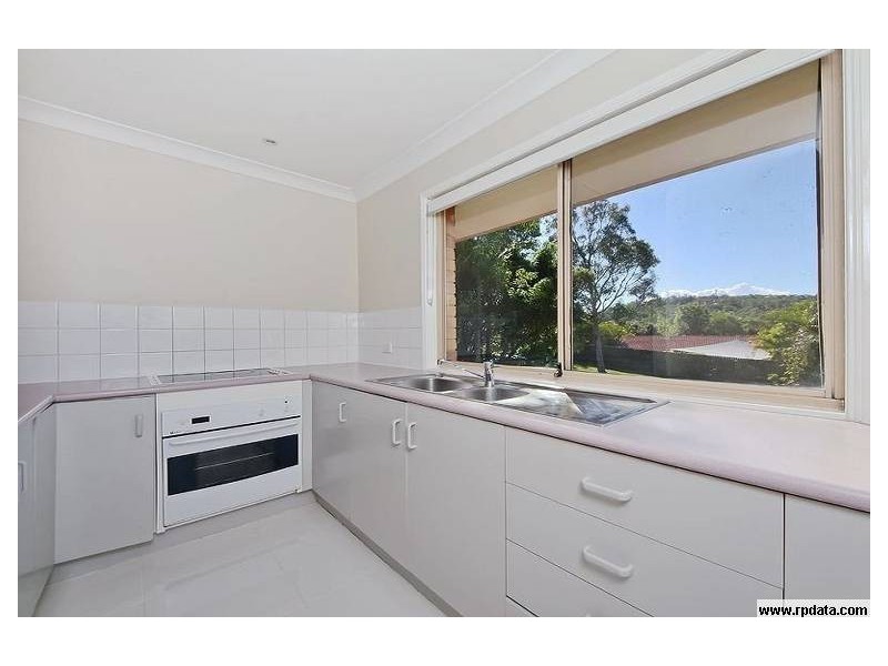 1 Clark Gable Close, Parkwood QLD 4214