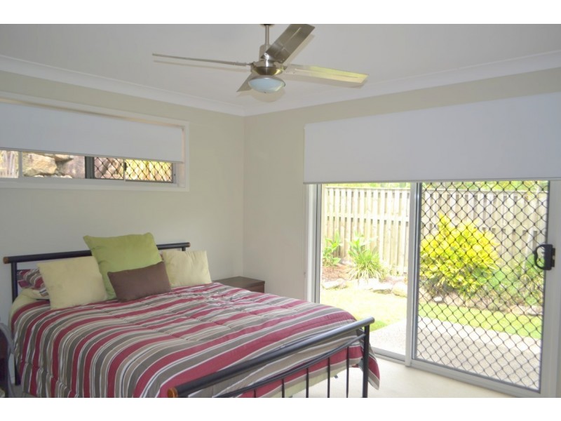 4 Lambert Drive, Maudsland QLD 4210