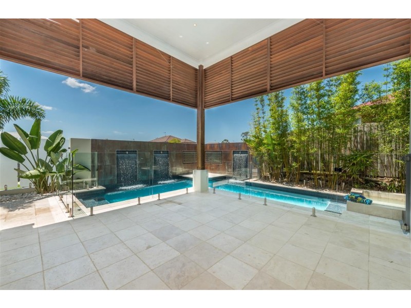 10 Codrington Circuit, Pacific Pines QLD 4211