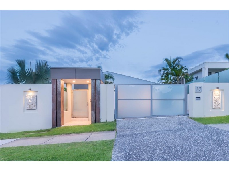 10 Codrington Circuit, Pacific Pines QLD 4211