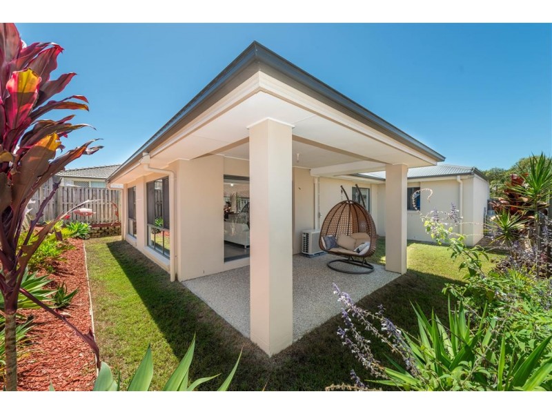 25 Barradeen Circuit, Pacific Pines QLD 4211