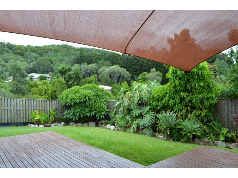 4 Lambert Drive, Maudsland QLD 4210