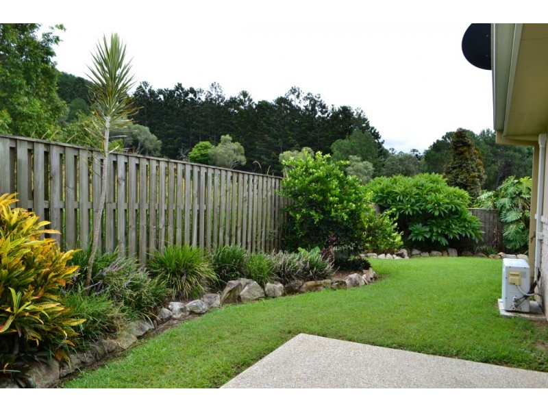 4 Lambert Drive, Maudsland QLD 4210