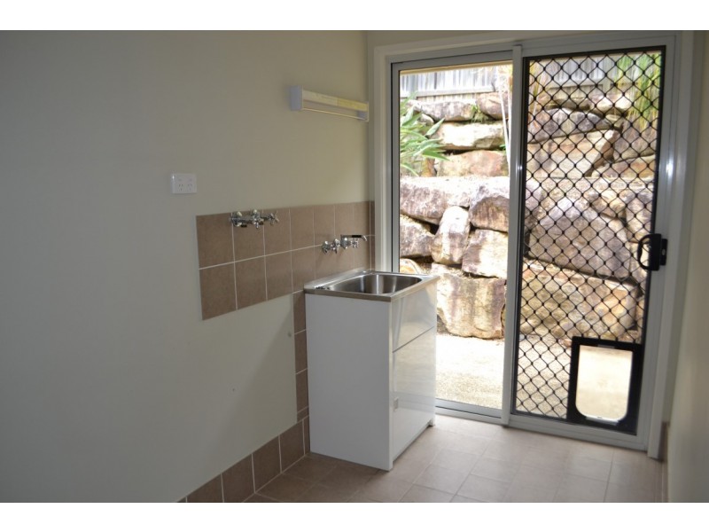 4 Lambert Drive, Maudsland QLD 4210