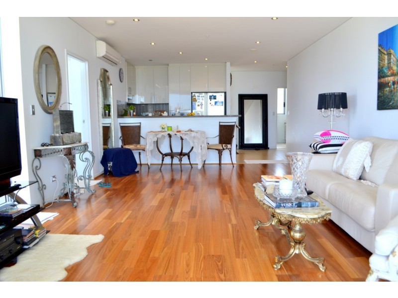 1106/4 Como Crescent, Southport QLD 4215