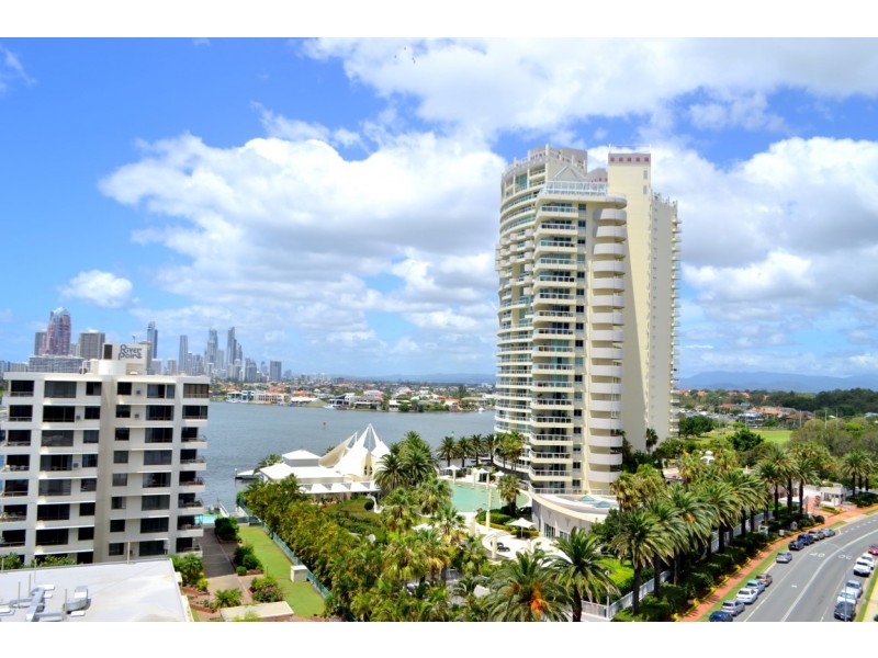 1106/4 Como Crescent, Southport QLD 4215