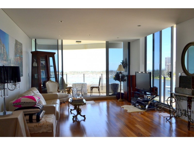 1106/4 Como Crescent, Southport QLD 4215