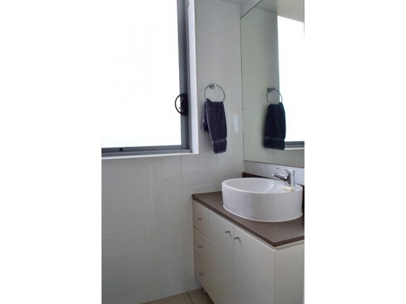 1106/4 Como Crescent, Southport QLD 4215