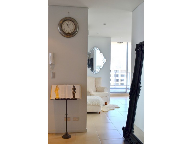 1106/4 Como Crescent, Southport QLD 4215