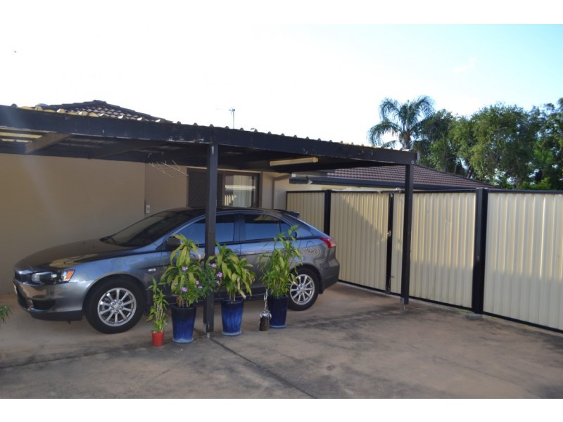 2/92 Botanical Drive, Labrador QLD 4215