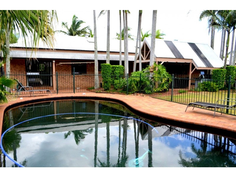 19 Karema Crescent, Runaway Bay QLD 4216