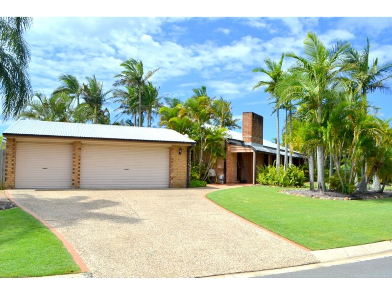 19 Karema Crescent, Runaway Bay QLD 4216