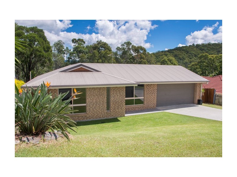 24 Pineview Drive, Oxenford QLD 4210