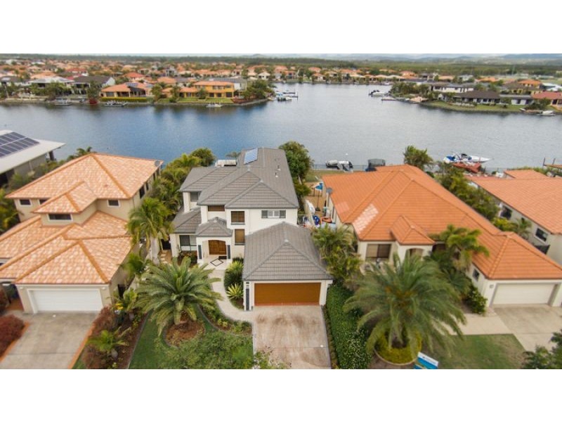 24 The Peninsula, Helensvale QLD 4212