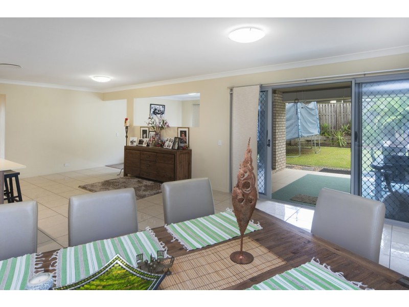 80 Hawkesbury Avenue, Pacific Pines QLD 4211