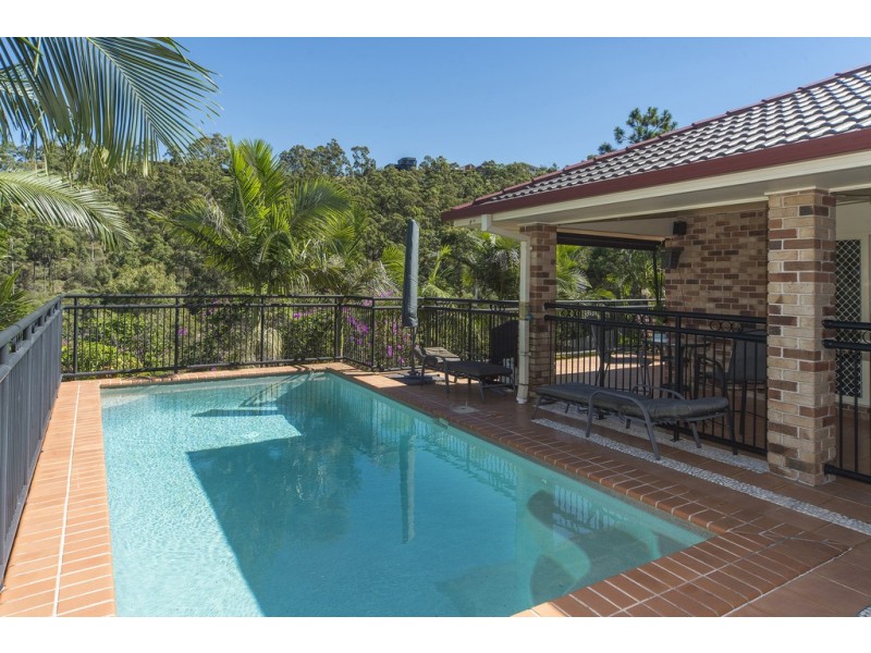 24 Pago Terrace, Pacific Pines QLD 4211