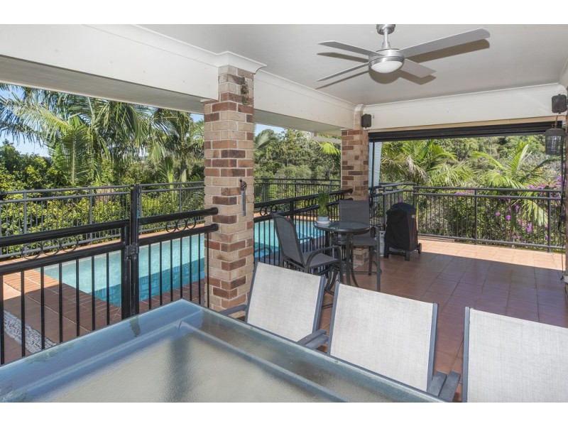 24 Pago Terrace, Pacific Pines QLD 4211