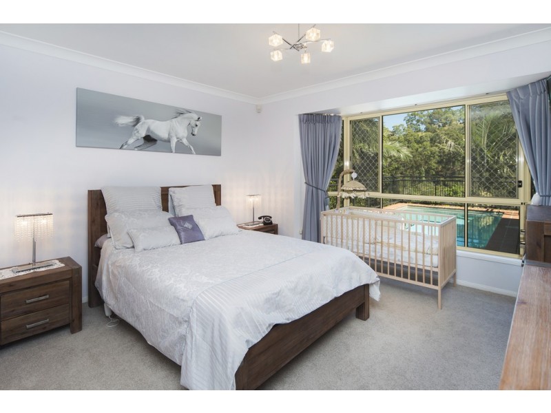 24 Pago Terrace, Pacific Pines QLD 4211