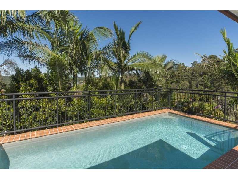 24 Pago Terrace, Pacific Pines QLD 4211