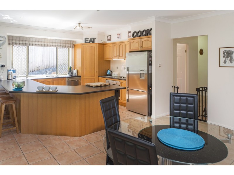 24 Pago Terrace, Pacific Pines QLD 4211