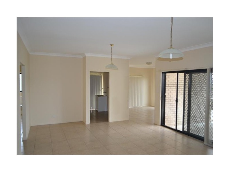 10 McAuley Parade, Pacific Pines QLD 4211