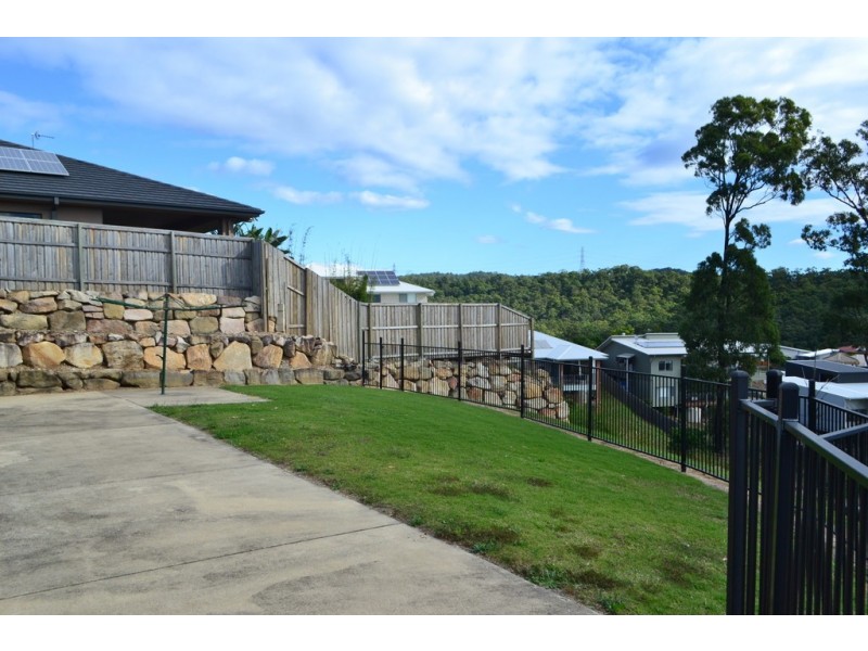 10 McAuley Parade, Pacific Pines QLD 4211