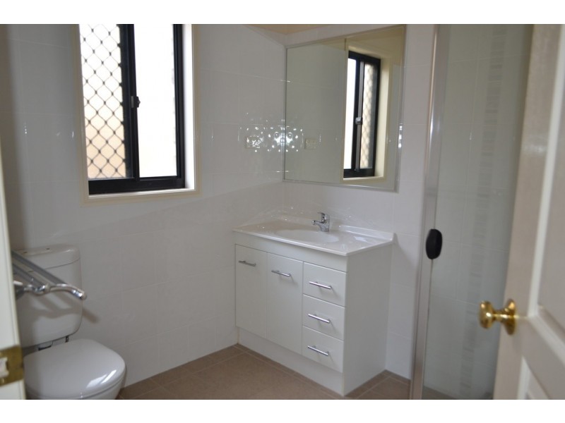 10 McAuley Parade, Pacific Pines QLD 4211