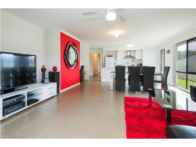 93 Wunburra Circle, Pacific Pines QLD 4211