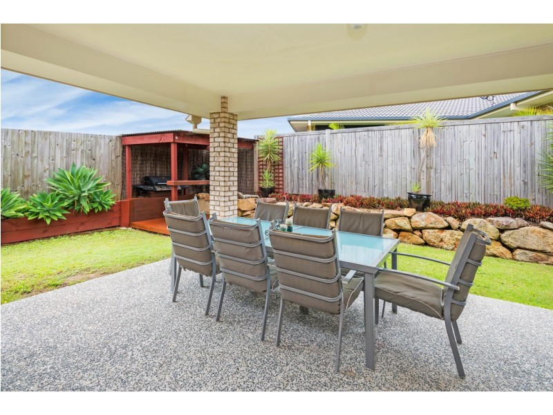 93 Wunburra Circle, Pacific Pines QLD 4211