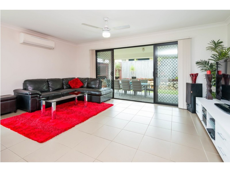 93 Wunburra Circle, Pacific Pines QLD 4211