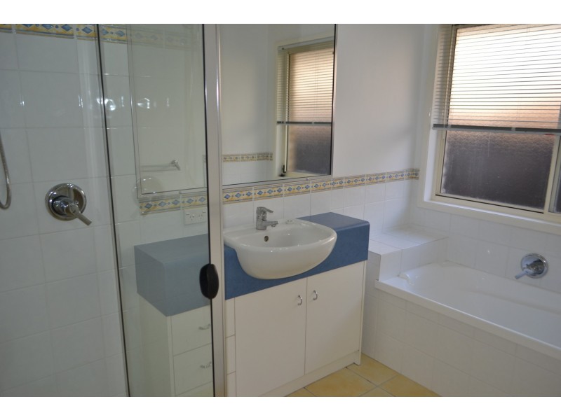 28 Catchlove Street, Maudsland QLD 4210