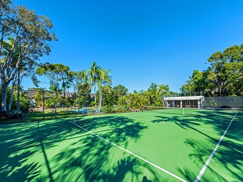 9 Freyburg Street, Sorrento QLD 4217