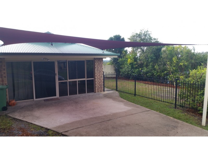 4 Pineneedle Court, Oxenford QLD 4210